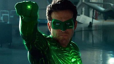 Imagem da notícia Lanterna Verde: Ryan Reynolds assiste ao filme da DC alcoolizado e dispara: “Não é uma tragédia”