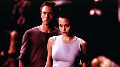 Lara Croft na Sessão da Tarde hoje (9/4): Filme com Angelina Jolie foi banido na China por motivo inusitado