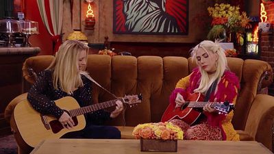 Imagem da notícia Friends: Reunião do elenco sofre censura por causa de Lady Gaga e BTS; entenda!