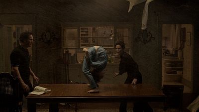 Imagem da notícia Invocação do Mal 3: Vídeo exclusivo mostra as vítimas reais que são retratadas no filme; confira 