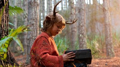 Imagem da notícia Sweet Tooth: Qual é a origem do vírus? Entenda o grande mistério na série da Netflix