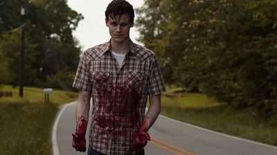 Imagem da notícia Invocação do Mal 3: Por que Arne Johnson conseguia ler a Bíblia mesmo possuído pelo demônio?