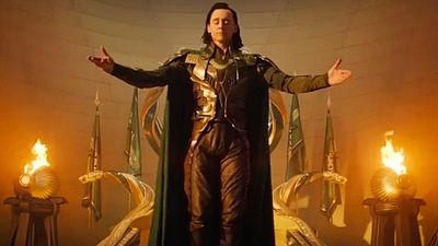 Imagem da notícia Loki: Por que a cena de Tom Hiddleston no trono de Asgard foi deletada da série?