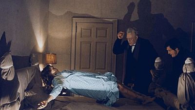 Imagem da notícia O Exorcista vai ganhar uma trilogia com retorno de personagem clássica e diretor de Halloween 