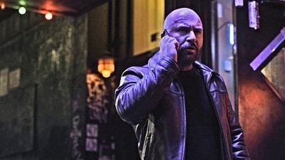 Imagem da notícia Hit & Run vai ter segunda temporada na Netflix? Criadores comentam suspense e adiantam planos