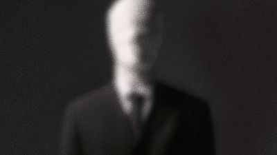 Imagem da notícia Slender Man - Pesadelo Sem Rosto: Conheça a creepypasta por trás do filme de terror do catálogo da Netflix