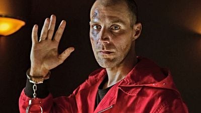 Imagem da notícia La Casa de Papel: Gandía está MUITO diferente em outra série famosa da Netflix. Reconheceu?