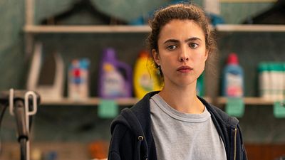Imagem da notícia Maid na Netflix: Atriz principal é filha de estrela dos anos 90 que também está na série; reconheceu?