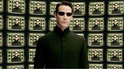 Imagem da notícia Matrix: Keanu Reeves revela motivo de personagem trans ser cortada do filme; entenda
