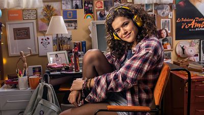 Imagem da notícia De Volta aos 15: Todas as tendências dos anos 2000 que aparecem na série da Netflix