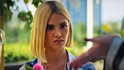 Imagem da notícia Maldivas: Manu Gavassi usou truque para ficar loira na série da Netflix; veja transformação