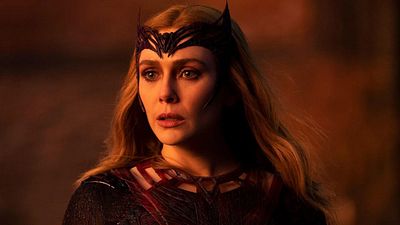 Imagem da notícia Elizabeth Olsen vai voltar como Feiticeira Escarlate? Atriz provoca futuro no MCU após Doutor Estranho 2