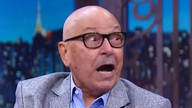 Imagem da notícia Sem a máscara e as mãos peludas, você talvez nem o reconheça, mas ele deu vida a um dos personagens mais famosos da TV brasileira