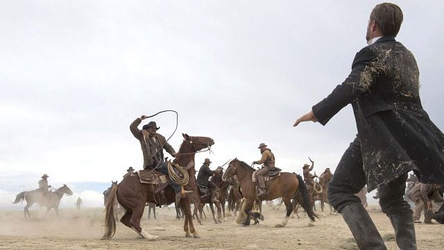 Imagem da notícia Uma das melhores minisséries da Netflix: 7 episódios fantásticos de um faroeste que levou mais de 10 anos para sair
