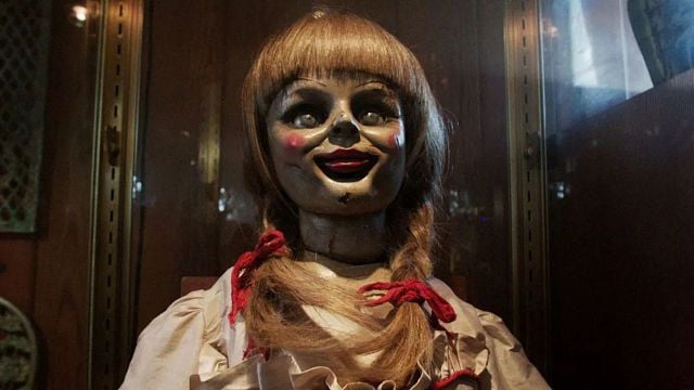 Imagem da notícia Como isso é possível? 35 anos antes de Invocação do Mal, Annabelle apareceu neste clássico filme de terror