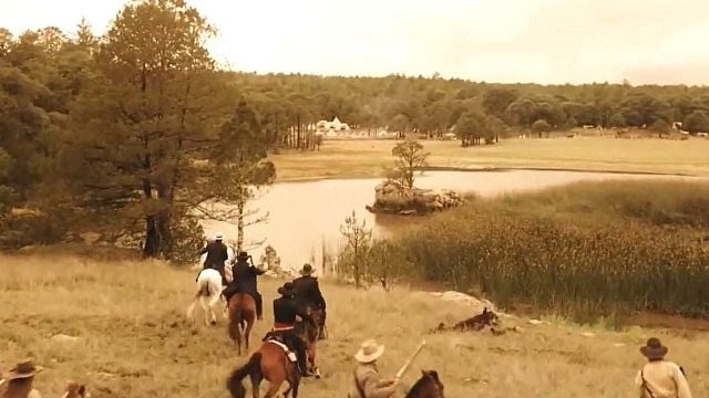 Imagem da notícia Esta série de faroeste foi filmada no lendário rancho de John Wayne: 20 semanas de gravação e mais de 9 mil figurantes!