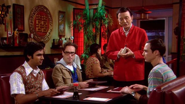 Imagem da notícia Ele apareceu em apenas 2 episódios de The Big Bang Theory, mas atuou em mais de 600 filmes e séries; reconheceu?