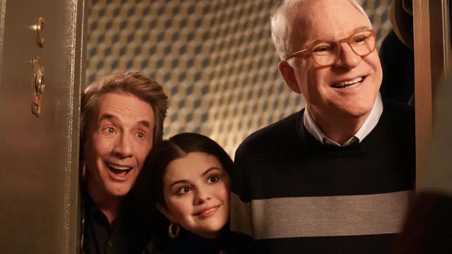 Imagem da notícia Only Murders in the Building: 4 itens temáticos que todo fã da série vai amar ter em casa