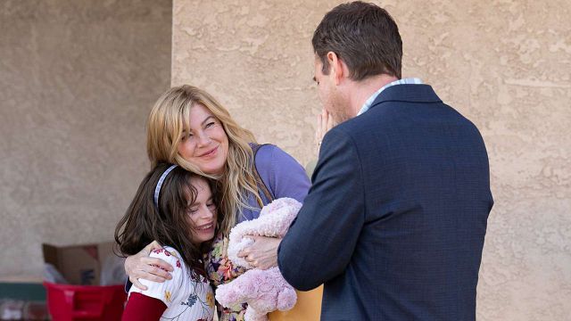 Imagem da notícia "Para que vamos contar essa história?": Ator de Uma Família Perfeita precisou ser convencido a participar da série de Ellen Pompeo