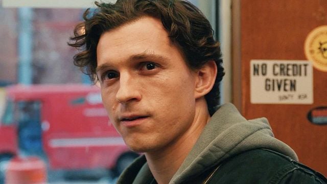 Imagem da notícia Não estava no roteiro: O improviso de Tom Holland que definiu o final de Homem-Aranha: Um Novo Dia e arrancou lágrimas nos cinemas