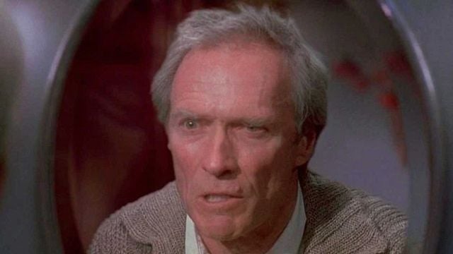 Imagem da notícia Clint Eastwood saiu da sua zona de conforto e apareceu por 7 segundos em um filme que não combinava nem um pouco com ele para agradar Steven Spielberg