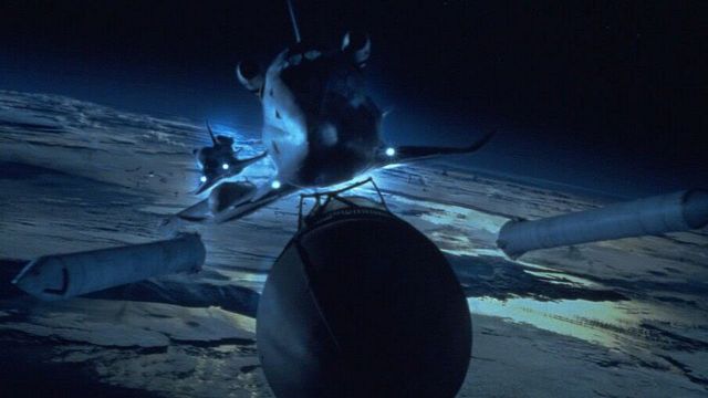 Imagem da notícia Há 27 anos, este filme misturou explosão espacial e ficção científica para rivalizar com Impacto Profundo