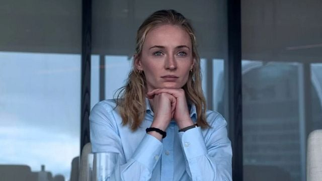 Imagem da notícia A série tem apenas 6 episódios e o nome mais clichê possível, mas sabe como prender nossa atenção: Conta com uma Sophie Turner brilhante