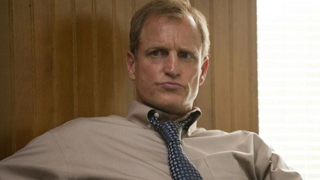 Imagem da notícia "Tive vontade de dar um soco nele tantas vezes": Há 12 anos, no set deste projeto lendário, Woody Harrelson não suportava os métodos de seu colega de elenco
