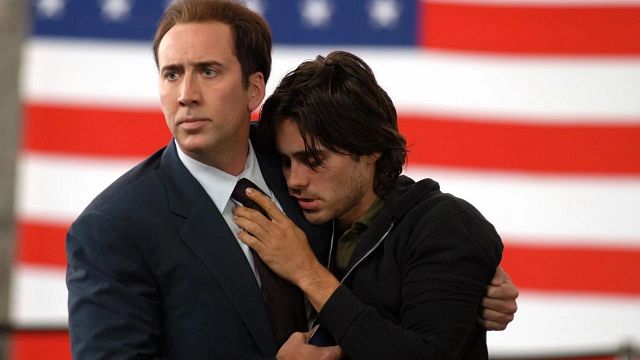 Imagem da notícia Esse é um dos melhores filmes de Nicolas Cage e com uma abertura genial: "O diabo devia ser uma pessoa muito boa"