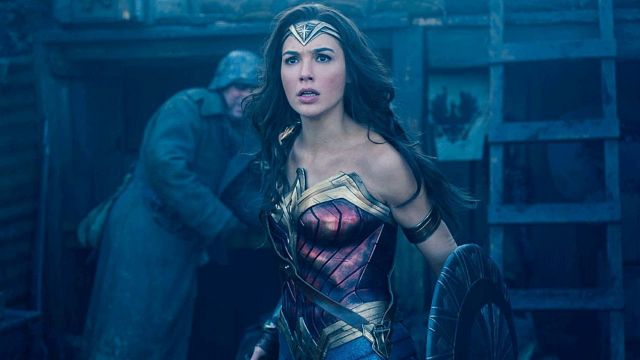 Imagem da notícia Gal Gadot critica o DC Studios após sua aposentadoria como Mulher-Maravilha: "O caso do Henry Cavill não foi tratado com elegância"