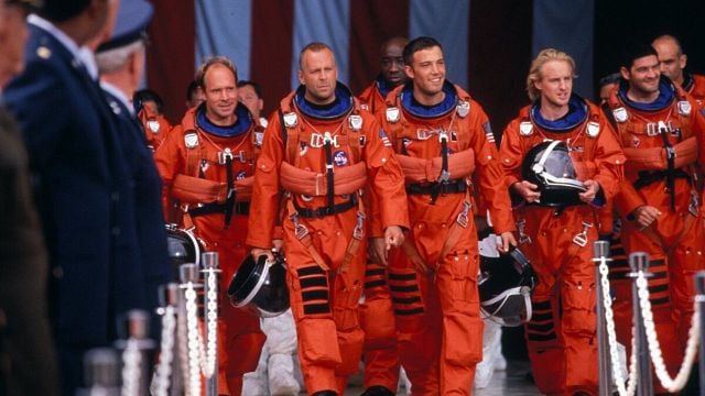 Imagem da notícia "Cale a boca": Até Ben Affleck percebeu a maior falha de roteiro de Armageddon, mas o diretor não ligou