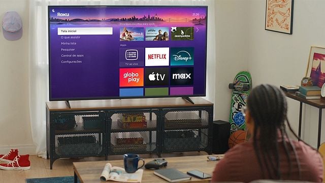 Imagem da notícia Quer transformar sua TV em smart gastando pouco? Cupom deixa Roku Streaming Stick HD com preço absurdamente baixo