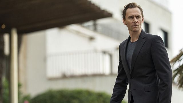 Imagem da notícia Esperamos 10 anos por uma 2ª temporada: Reclamamos de outras séries, mas este thriller fantástico com Tom Hiddleston demorou para voltar