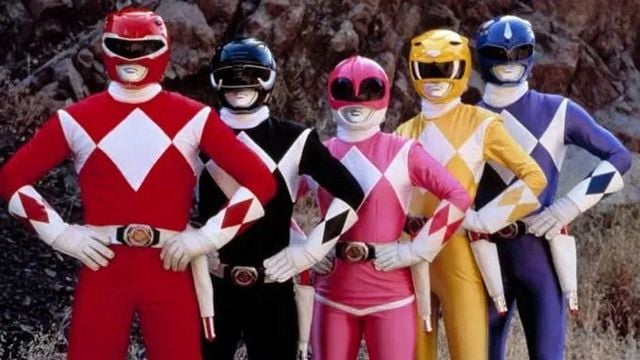 Muito antes de traficar drogas em Breaking Bad, esse ator atuou na série Power Rangers