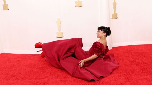 Quem é Liza Koshy, atriz que levou tombo no tapete vermelho do Oscar 2024?