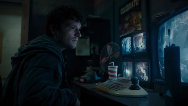 Imagem da notícia De Jogos Vorazes pra vida: Jennifer Lawrence parabenizou Josh Hutcherson pelo sucesso de Five Nights at Freddy's