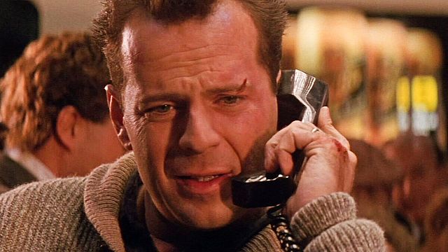 Imagem da notícia Processo de 200 mil dólares: Uma breve cena excluída deste filme de Bruce Willis foi parar na justiça