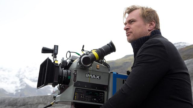 Imagem da notícia Warner ofereceu a Christopher Nolan dirigir Brad Pitt em um famoso blockbuster épico: Em vez disso, ele decidiu fazer sua trilogia do Batman