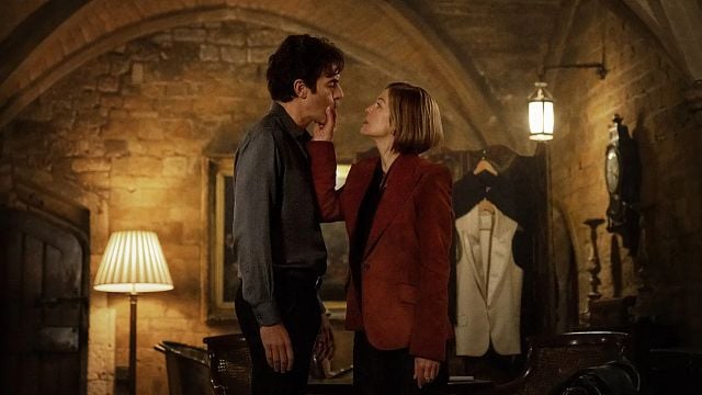 Imagem da notícia Novidade na Netflix: Simplesmente a comédia ácida perfeita para quem gostou de Noite de Jogos e Nada a Esconder