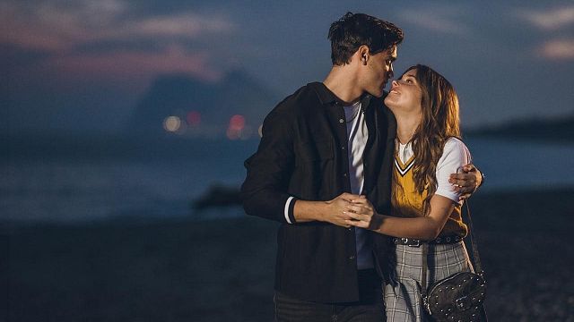 Imagem da notícia Sua Culpa vai ter continuação? Sucesso do Prime Video é baseado em série de romances hot
