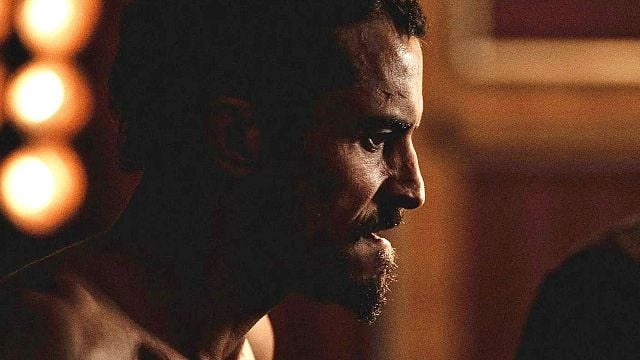 Imagem da notícia O ponto alto da carreira 20 anos depois de O Senhor dos Anéis e Piratas do Caribe? Orlando Bloom brilha neste thriller de boxe