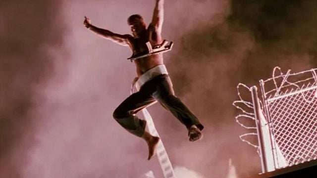 Imagem da notícia Clint Eastwood recusou o papel principal em uma das franquias de ação mais lendárias: O ator que o substituiu entrou para a história