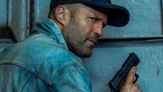 Imagem da notícia Mais violento do que Carga Explosiva: Novo filme de ação de Jason Statham coloca o astro em uma missão implacável
