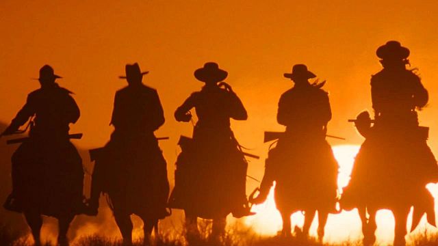 Imagem da notícia Um faroeste moderno de Hollywood feito sob medida: Um clássico dos anos 90 repleto de estrelas
