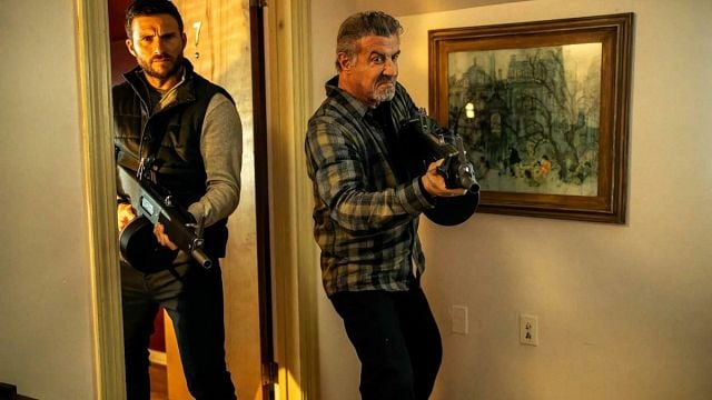 Imagem da notícia No streaming: Neste thriller de ação e espionagem, Sylvester Stallone encontra o filho de Clint Eastwood