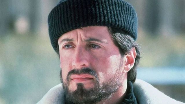 Imagem da notícia "Eu o odiava": Há 41 anos, Sylvester Stallone tinha inveja deste astro de filmes de ação antes de fazer 6 filmes com ele