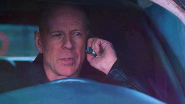 Um dos últimos filmes bons de Bruce Willis está disponível no streaming hoje