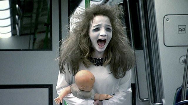 Imagem da notícia Há 14 anos, a Menina Fantasma apavorou muita gente nas pegadinhas do SBT, mas desapareceu da TV: Por onde anda a atriz por trás da personagem?