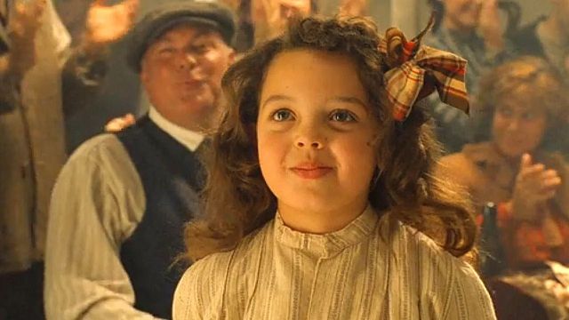 Imagem da notícia O que aconteceu com a garotinha de Titanic? Há 28 anos, ela dançou com Leonardo DiCaprio e encantou milhões de espectadores!