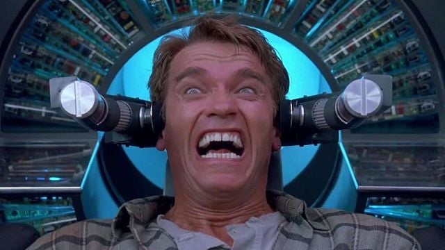 Imagem da notícia Muito antes da IA e das crises modernas, este clássico com Arnold Schwarzenegger já retratava uma sociedade que hoje parece muito familiar